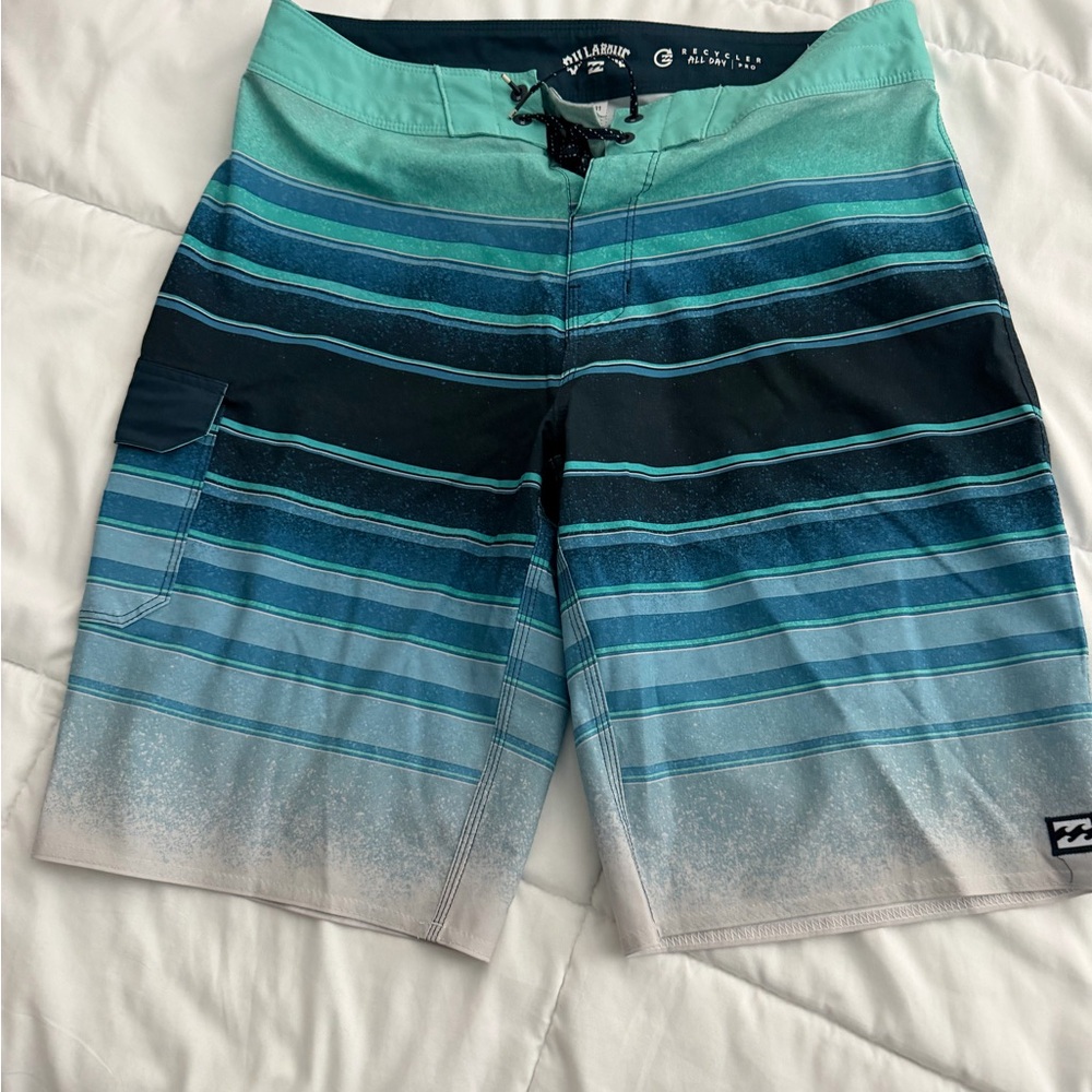Billabong Men's Teal and Blue Gradient Stripe Boardshorts